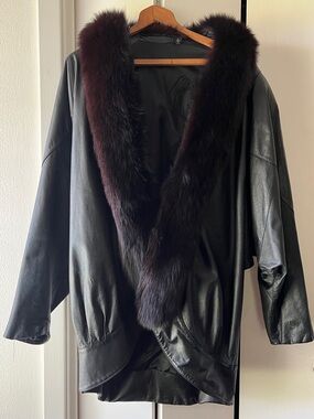 Vintage 1980’s L Jacqueline Ferrar Black Leather Coat & Red/Black Fox Fur Trim
